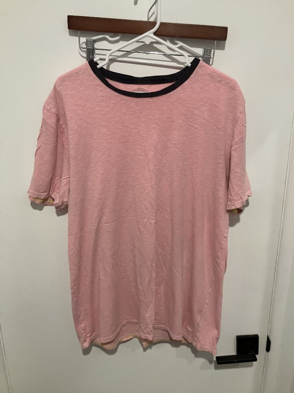 American Eagle Men's Pink Ringer T-Shirt Short Sleeve Black Trim Size XL Tall